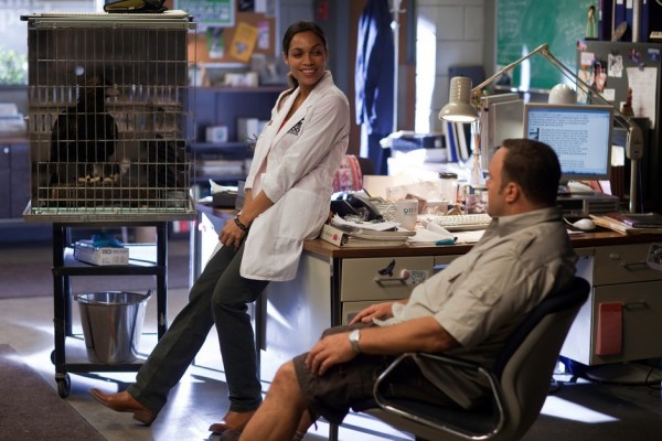 Rosario Dawson and Kevin James in Zookeeper